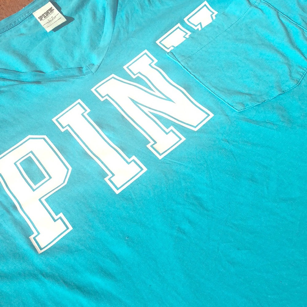 Victoria’s Secret PINK tee